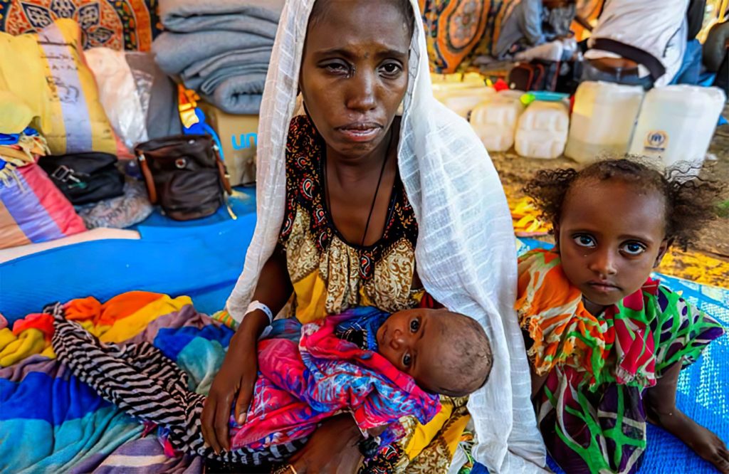 Photo: Ethiopian refugees fleeing from ongoing conflict