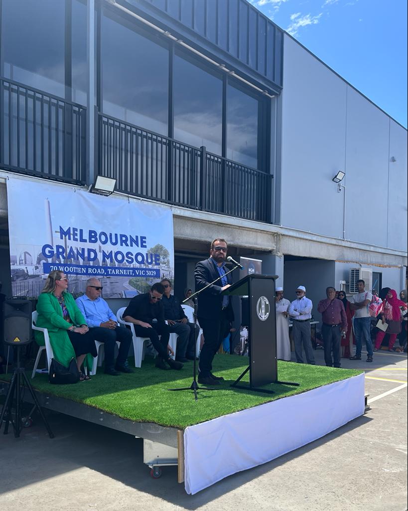 Our CEO, br Samir Bennegadi, addressing a Melbourne Grand Mosque event.