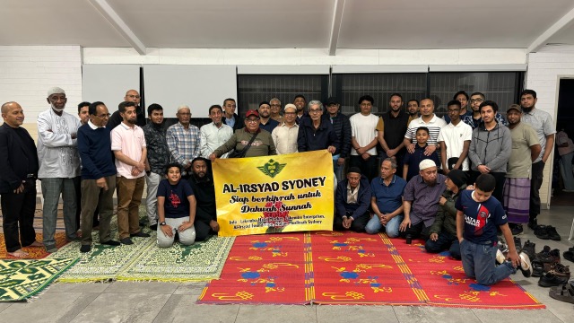 The brothers of the Al-Irsyad Sydney community.